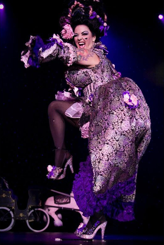 Renea la Roux, courtesy of LA Burlesque. 
